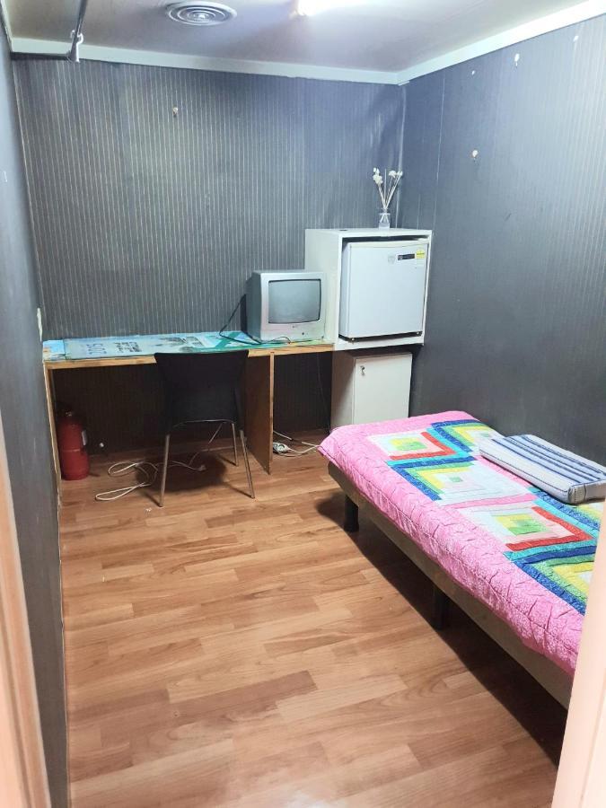 E Livingtel Hotel Seoul Bagian luar foto